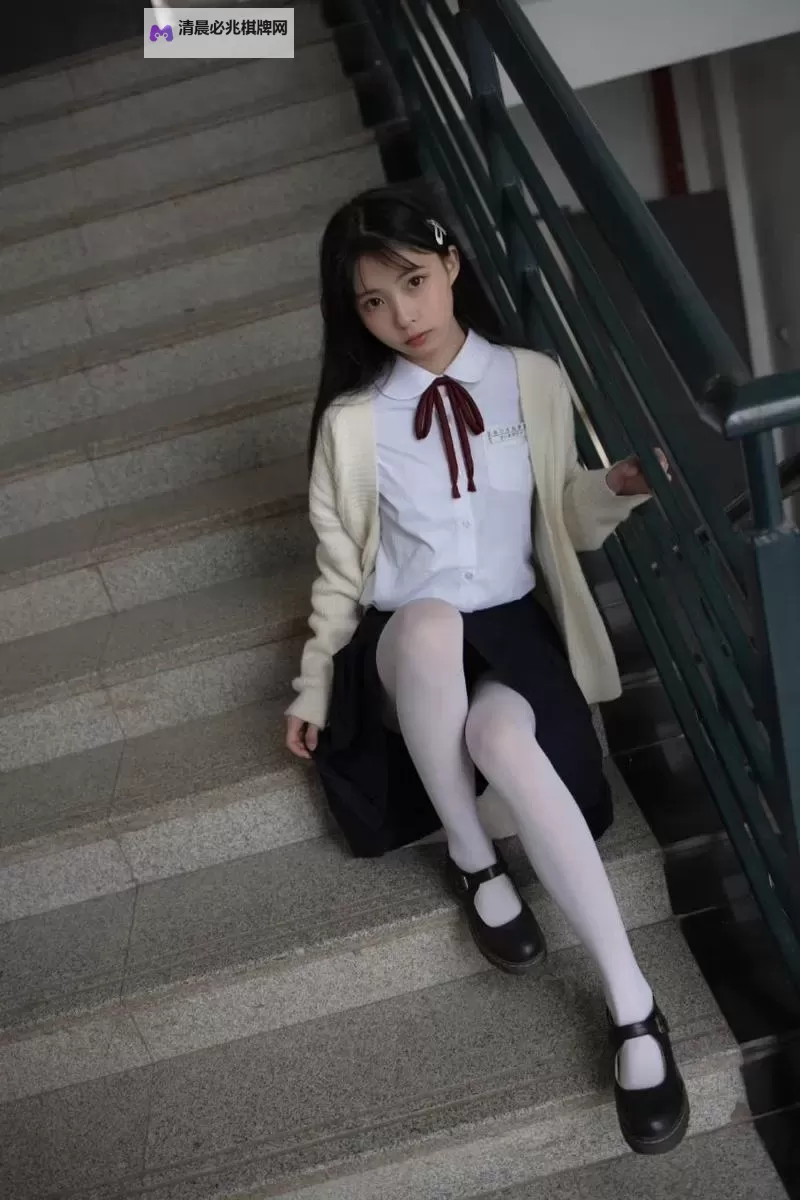 探索国产高中生自拍视频的现象与影响图1