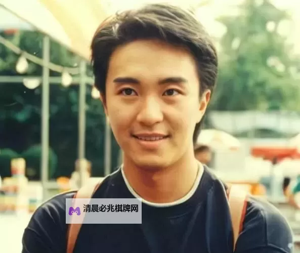 有比我更帅的人吗?探索自信与魅力的真谛图1