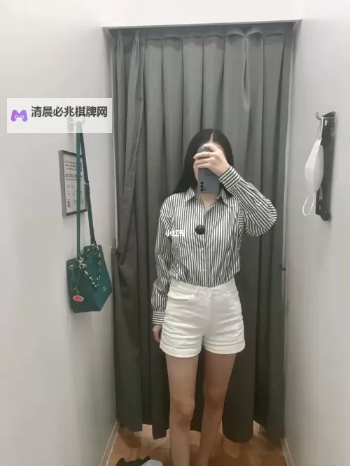 探索优衣库试衣间种子的神秘魅力:时尚新体验揭秘图1