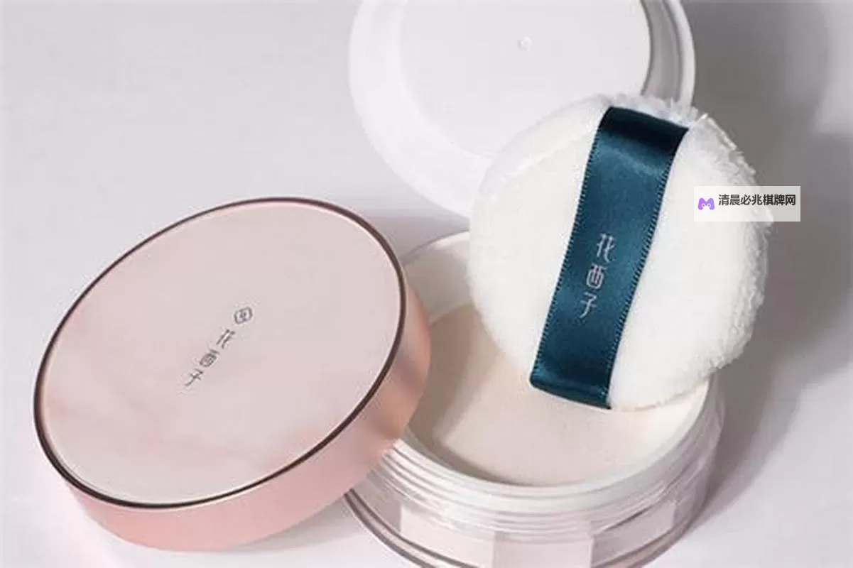 玉女桃花轻蜜粉03:春日粉嫩妆容的新宠图1