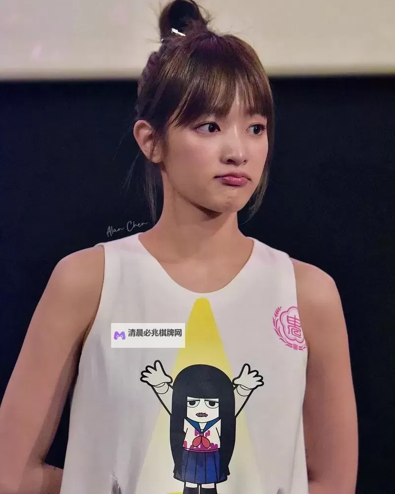 色呦呦18:探索青春与激情的绽放之旅图1