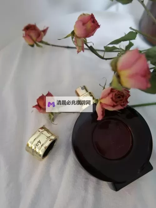 迷人心魄:最迷女人香的秘密魅力图1