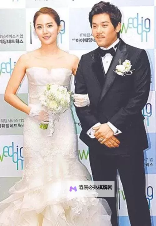 丈夫不在的15分钟与公公一起湿身的儿想:难忘的尴尬瞬间图1