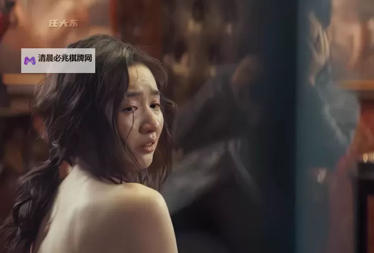 闭俗情侣和玩咖动漫免费观看：在禁欲与热情之间的校园恋爱故事图1